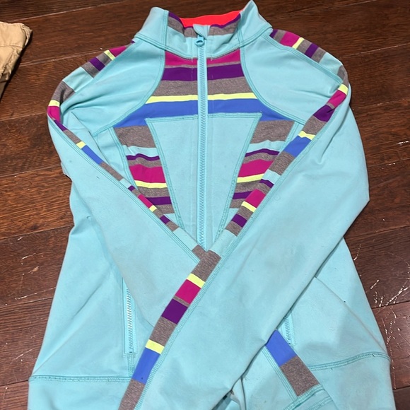 Cute ivivva sweater!!! - Picture 1 of 3